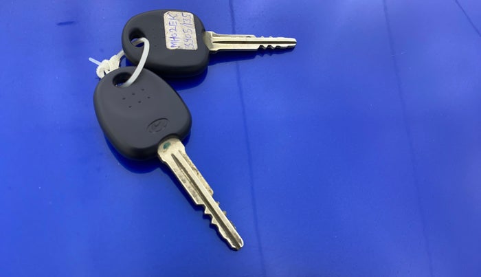 2016 Hyundai Eon MAGNA +, Petrol, Manual, 21,885 km, Key Close Up