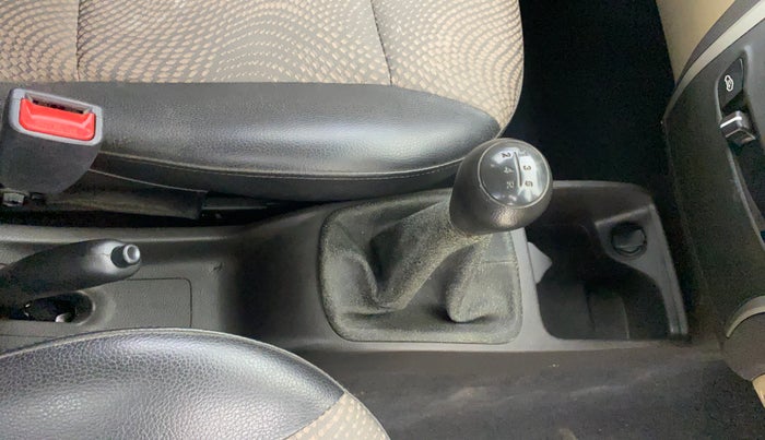 2016 Hyundai Eon MAGNA +, Petrol, Manual, 21,885 km, Gear Lever