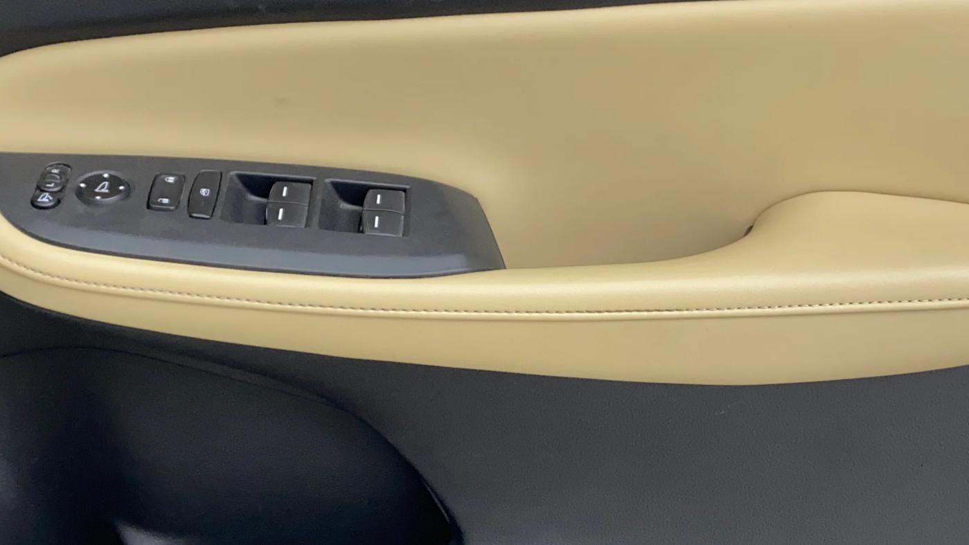 2022 Honda City 1.5L I-DTEC ZX, Diesel, Manual, 57,586 km, Driver Side Door Panels Control