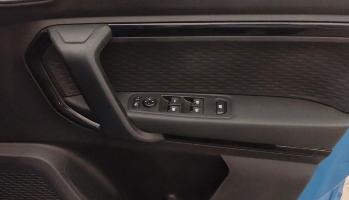 2022 Renault Kiger RXZ TURBO MT, Petrol, Manual, 22,139 km, Driver Side Door Panels Control