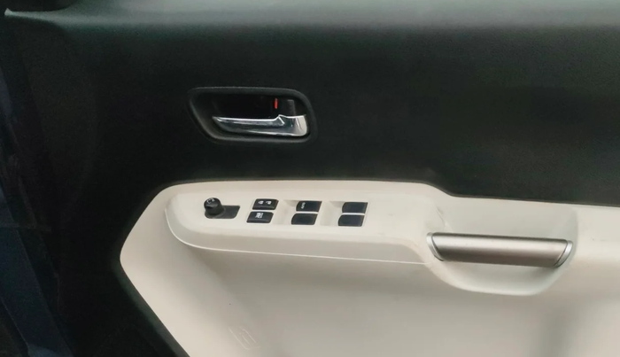 2018 Maruti IGNIS DELTA 1.2, Petrol, Manual, 1,01,071 km, Driver Side Door Panels Control