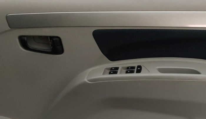 2020 Mahindra Scorpio S11 2WD, Diesel, Manual, 28,401 km, Driver Side Door Panels Control