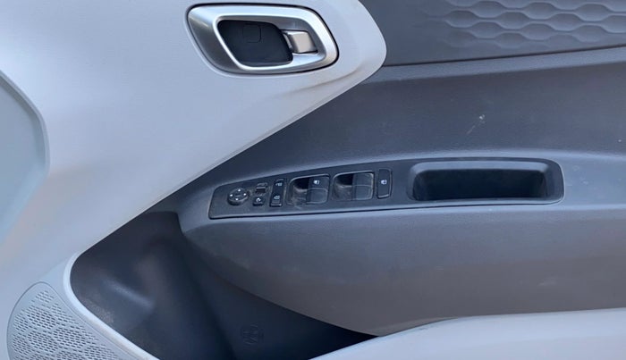 2022 Hyundai GRAND I10 NIOS SPORTZ 1.2 KAPPA VTVT, Petrol, Manual, 61,197 km, Driver Side Door Panels Control