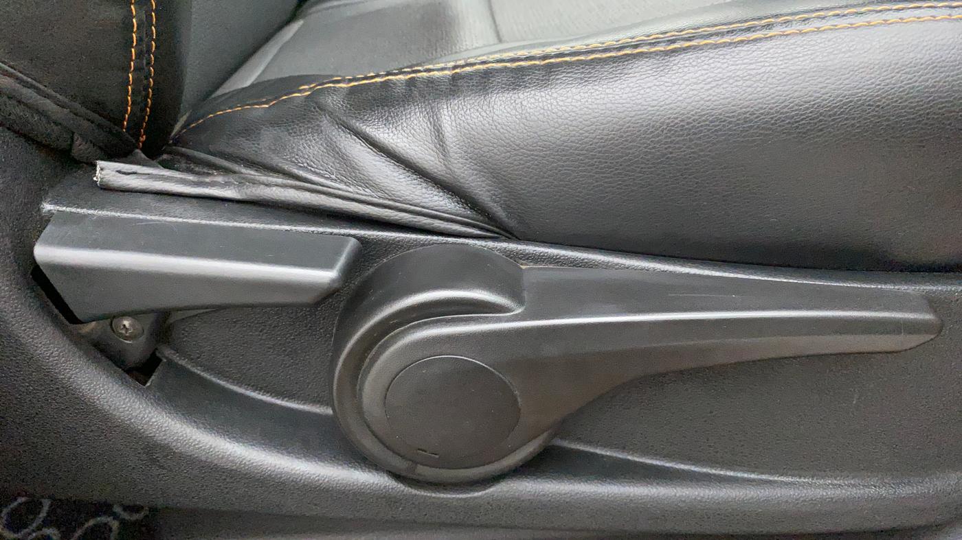 2018 Tata Tiago XZ DIESEL, Diesel, Manual, Driver Side Adjustment Panel
