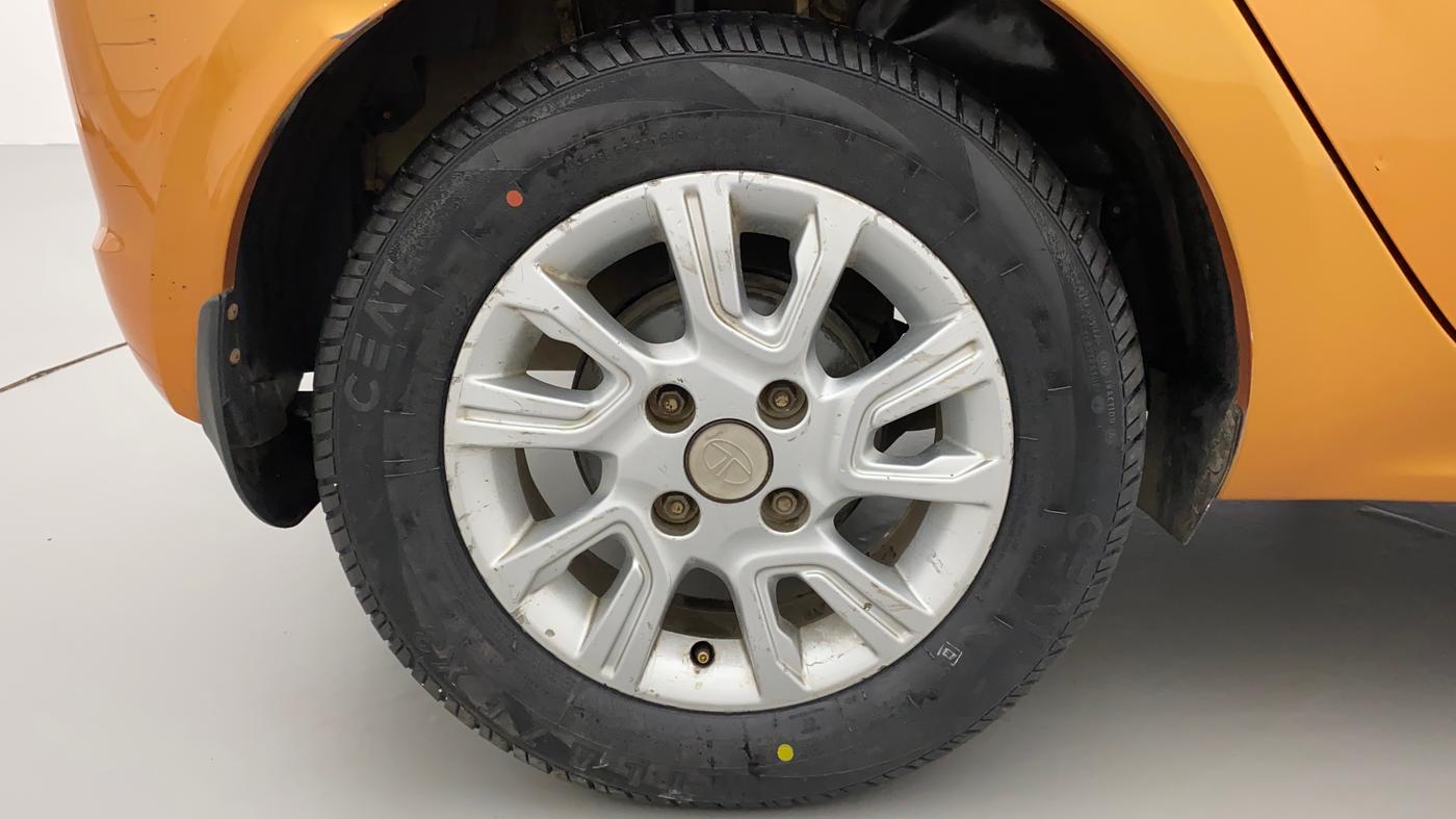 2018 Tata Tiago XZ DIESEL, Diesel, Manual, Right Rear Wheel