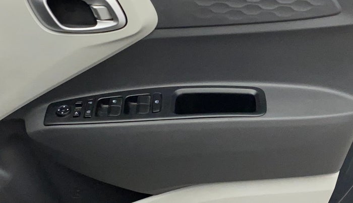 2022 Hyundai GRAND I10 NIOS SPORTZ 1.2 KAPPA VTVT CNG, CNG, Manual, 86,671 km, Driver Side Door Panels Control