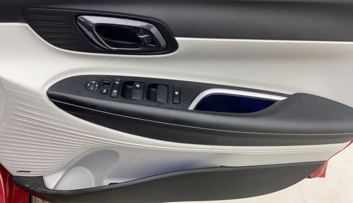 2024 Hyundai NEW I20 ASTA (O) 1.2 IVT, Petrol, Automatic, 24,781 km, Driver Side Door Panels Control