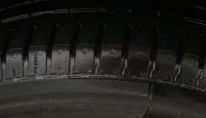 2021 MG HECTOR SHARP 1.5 DCT PETROL, Petrol, Automatic, 56,859 km, Left Front Tyre Tread