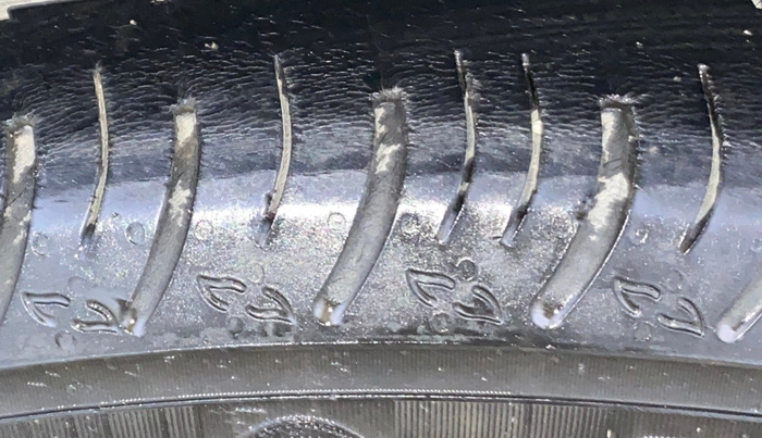 2021 Renault Kiger RXZ TURBO MT, Petrol, Manual, 34,281 km, Left Front Tyre Tread