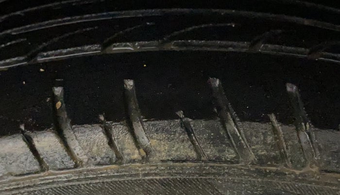 2020 Honda Amaze 1.2L I-VTEC S, Petrol, Manual, 1,02,456 km, Right Front Tyre Tread