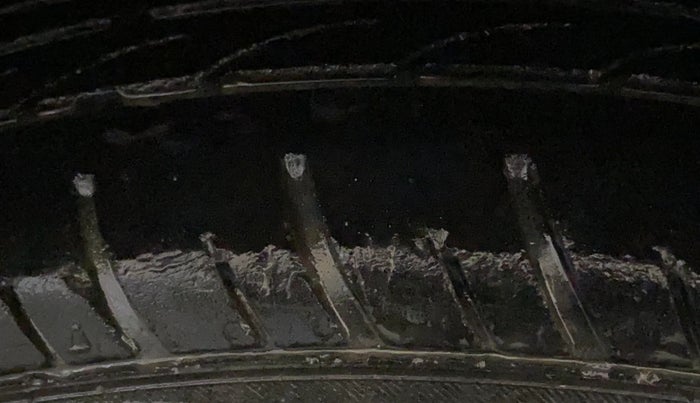 2020 Honda Amaze 1.2L I-VTEC S, Petrol, Manual, 1,02,456 km, Left Front Tyre Tread