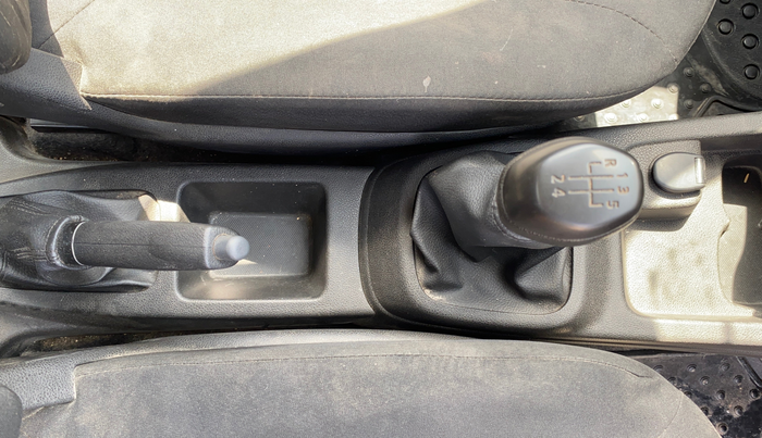 2017 Renault Kwid RXT 1.0, Petrol, Manual, 41,194 km, Gear Lever