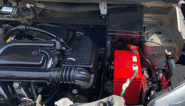 2017 Renault Kwid RXT 1.0, Petrol, Manual, 41,194 km, Engine View - Left