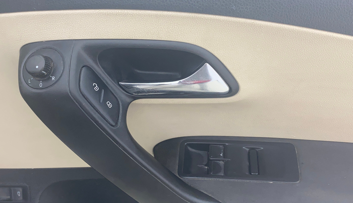 2020 Skoda Rapid ACTIVE 1.0 TSI, Petrol, Manual, 39,463 km, Driver Side Door Panels Control