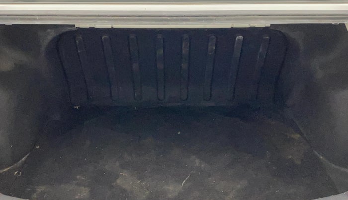 2017 Hyundai Verna 1.6 EX CRDI, Diesel, Manual, 1,33,554 km, Boot Inside