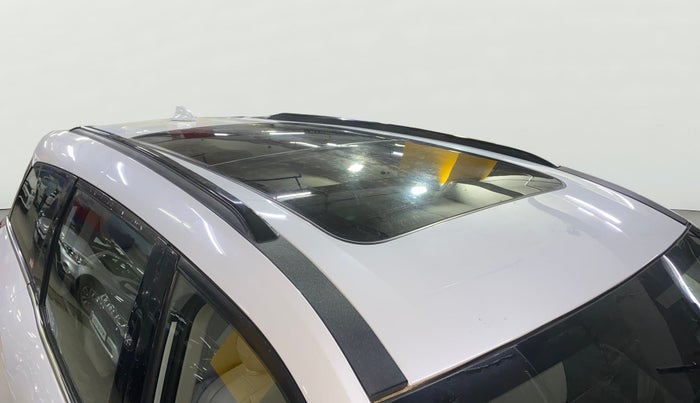 2022 Mahindra XUV700 AX 7 D MT 7 STR, Diesel, Manual, 46,340 km, Moonroof/ Sunroof