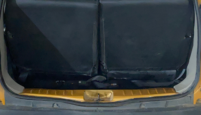 2020 Renault TRIBER RXZ, Petrol, Manual, 42,900 km, Boot Inside