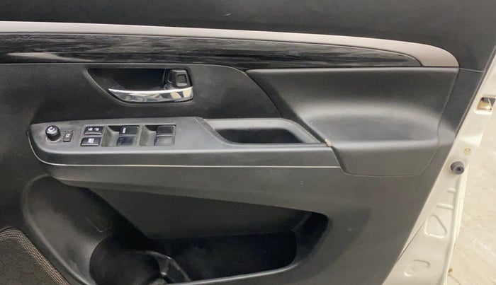 2021 Maruti XL6 ZETA AT, Petrol, Automatic, 90,896 km, Driver Side Door Panels Control