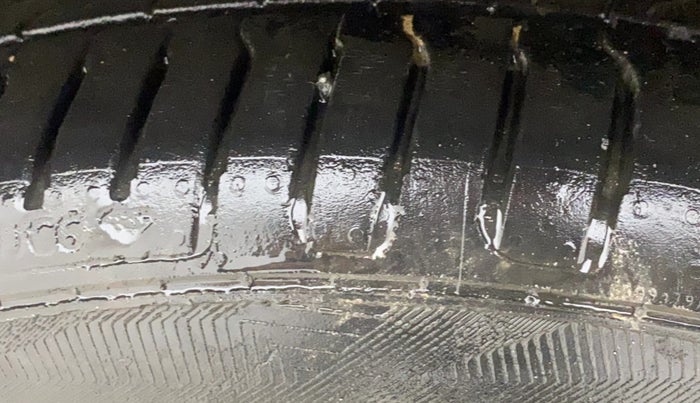 2021 MG ASTOR SAVVY 1.5 CVT S RED, Petrol, Automatic, 44,832 km, Left Front Tyre Tread