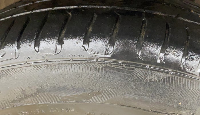 2021 MG ASTOR SAVVY 1.5 CVT S RED, Petrol, Automatic, 44,832 km, Right Front Tyre Tread