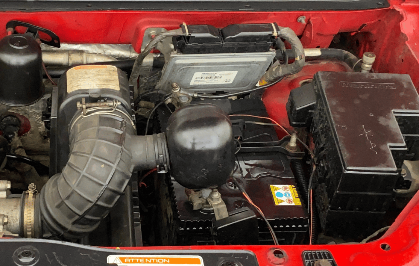2018 Mahindra KUV 100 NXT K2 P 6 STR, Petrol, Manual, 33,713 km, Engine View - Left