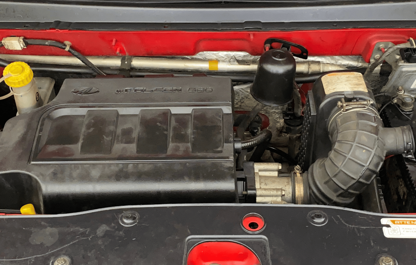2018 Mahindra KUV 100 NXT K2 P 6 STR, Petrol, Manual, 33,713 km, Engine View