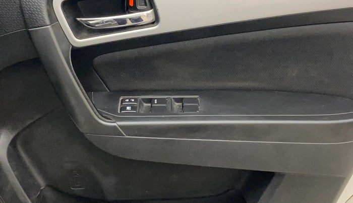 2020 Maruti Vitara Brezza ZXI PLUS, Petrol, Manual, 1,27,630 km, Driver Side Door Panels Control