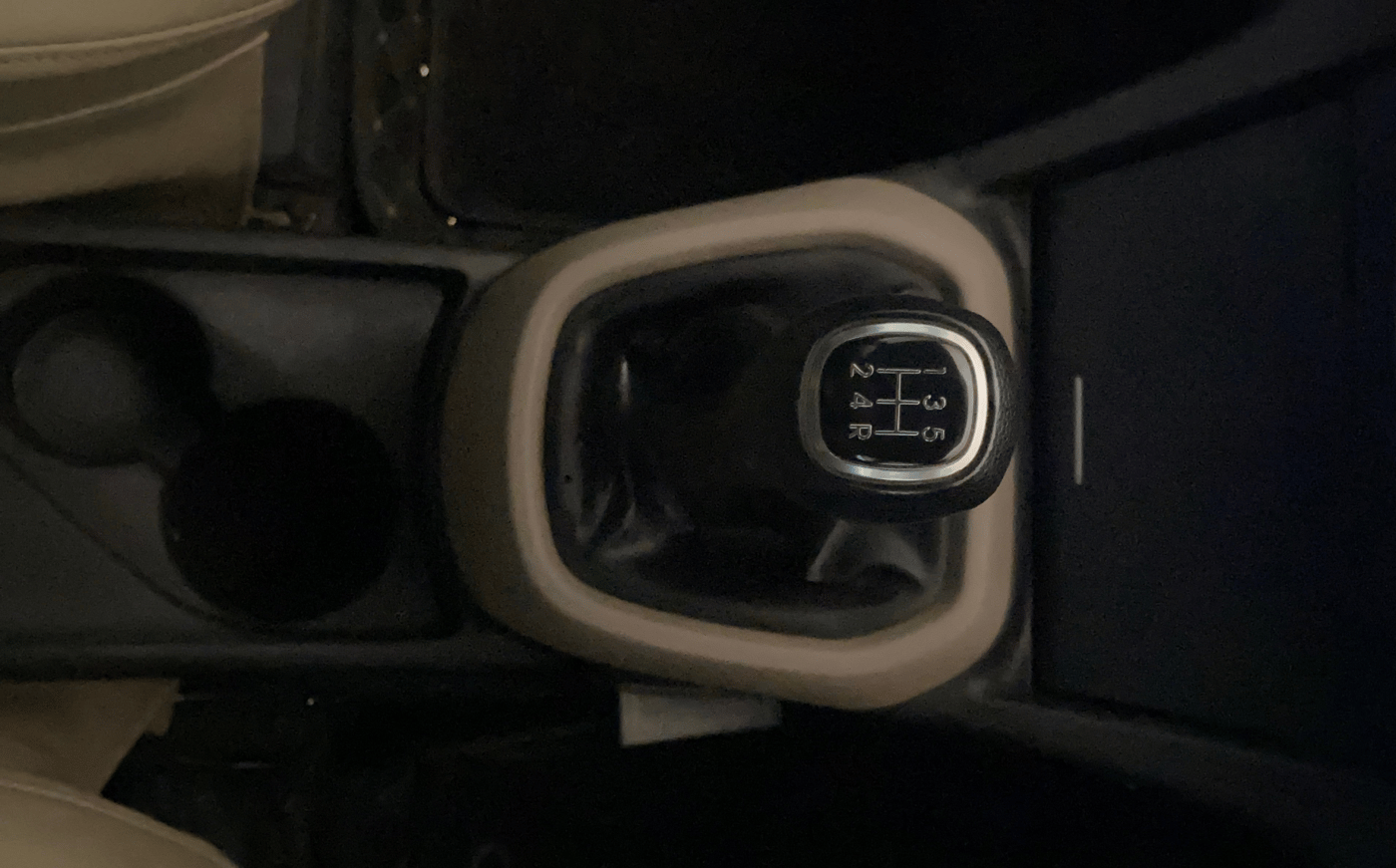2014 Hyundai Xcent S 1.2, Petrol, Manual, 49,440 km, Gear Lever