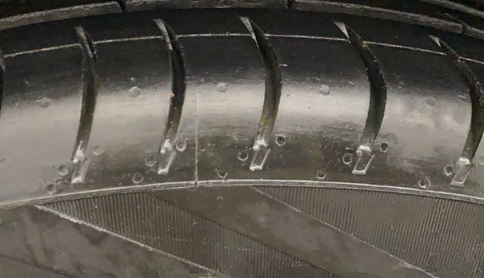 2014 Maruti Swift Dzire VXI, Petrol, Manual, 87,291 km, Left Rear Tyre Tread