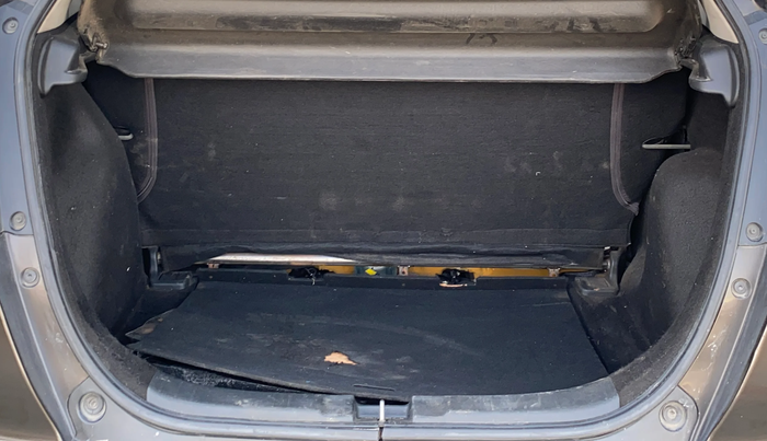 2018 Honda WR-V 1.2L I-VTEC VX MT, Petrol, Manual, 1,14,300 km, Boot Inside