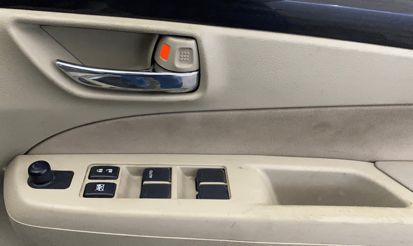2018 Maruti Ciaz DELTA 1.4 MT PETROL, CNG, Manual, 72,427 km, Driver Side Door Panels Control