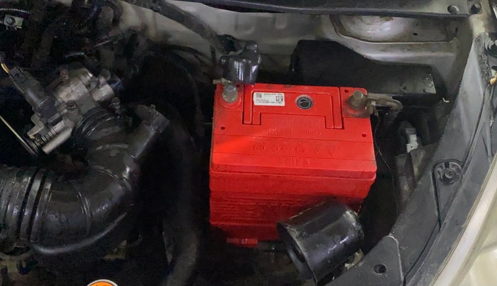 2014 Hyundai i10 MAGNA 1.1, Petrol, Manual, 50,478 km, Engine View - Left