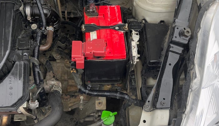 2014 Maruti Swift VXI, Petrol, Manual, 62,348 km, Engine View - Left