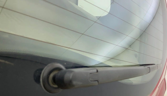 2017 Renault Duster RXS CVT, Petrol, Automatic, 42,070 km, Rear Wiper