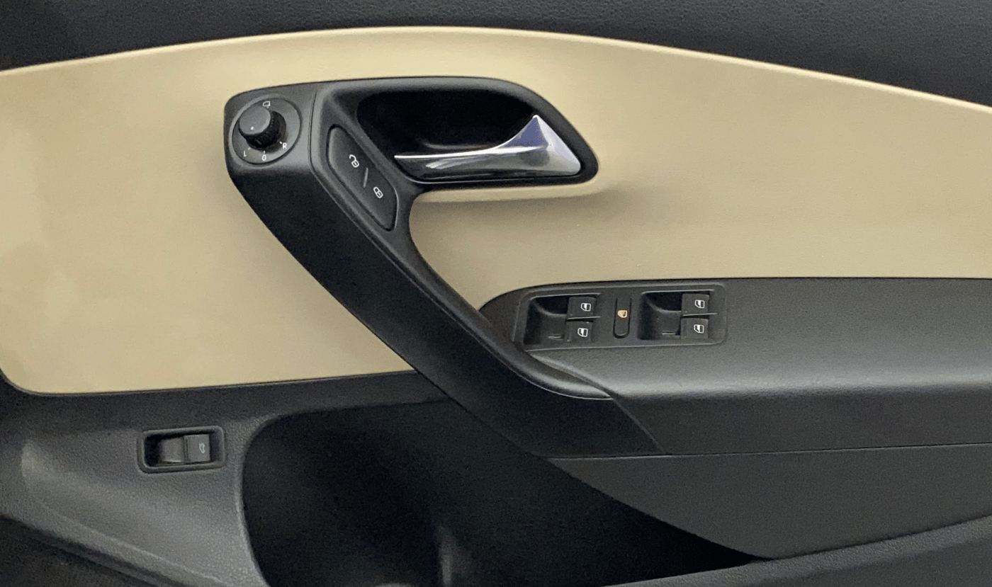 2019 Skoda Rapid STYLE 1.5 TDI AT, Diesel, Automatic, 95,582 km, Driver Side Door Panels Control
