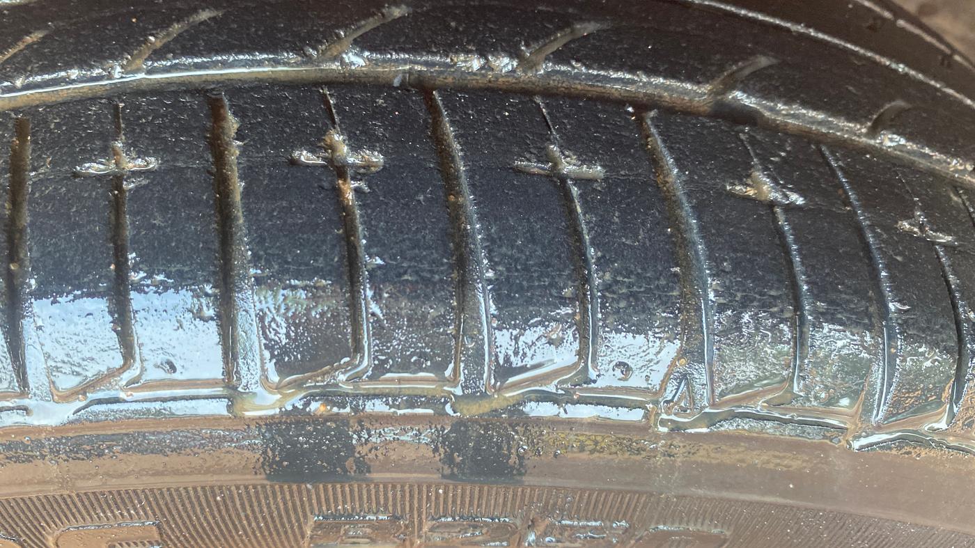 2018 Tata Tiago XZ PLUS PETROL, Petrol, Manual, 33,274 km, Left Front Tyre Tread