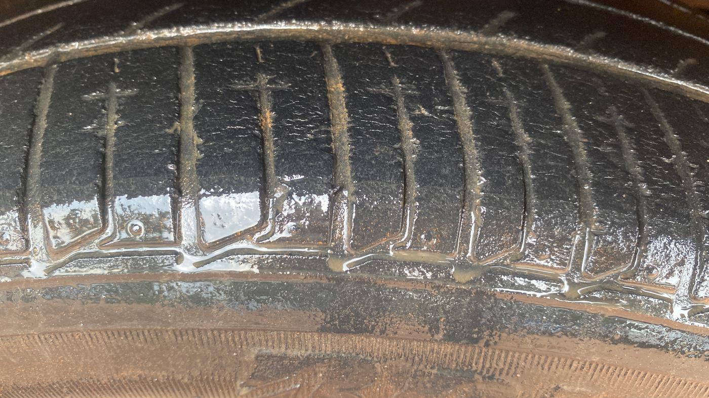 2018 Tata Tiago XZ PLUS PETROL, Petrol, Manual, 33,274 km, Right Front Tyre Tread