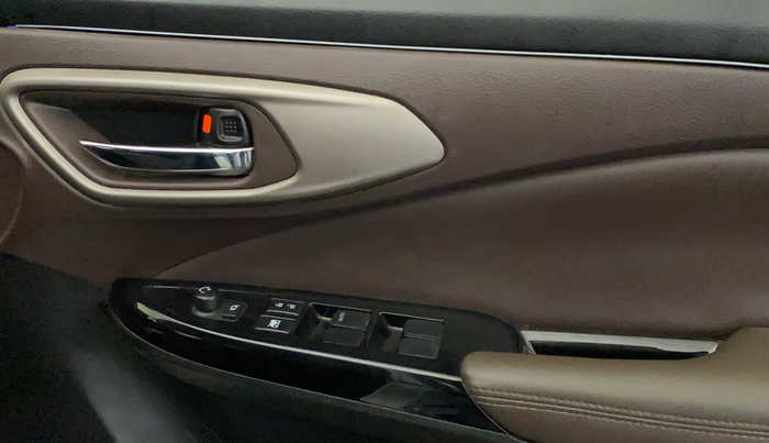 2025 Maruti FRONX ZETA 1.0 TURBO MT, Petrol, Manual, 14,476 km, Driver Side Door Panels Control