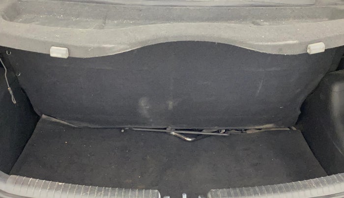 2015 Hyundai Grand i10 SPORTZ 1.2 KAPPA VTVT, Petrol, Manual, 53,268 km, Boot Inside