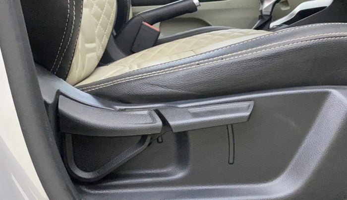 2022 KIA SONET HTX 1.5 AT, Diesel, Automatic, 41,585 km, Driver Side Adjustment Panel