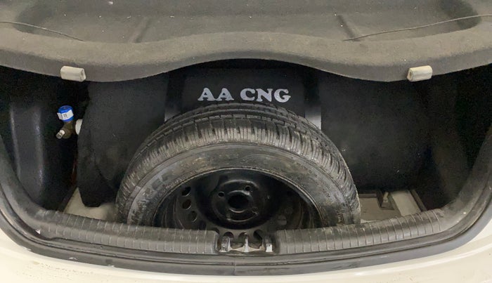 2015 Hyundai Grand i10 MAGNA 1.2 KAPPA VTVT, CNG, Manual, 67,025 km, Boot Inside