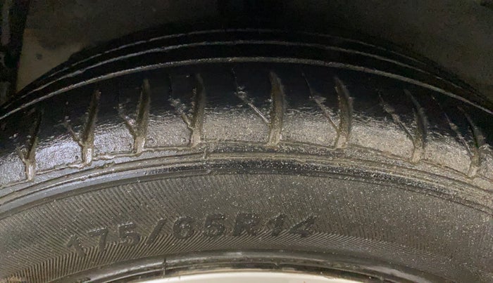 2015 Hyundai Grand i10 MAGNA 1.2 KAPPA VTVT, CNG, Manual, 67,025 km, Right Rear Tyre Tread