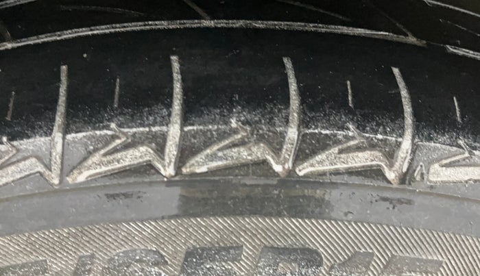 2016 Hyundai Elite i20 SPORTZ 1.2, Petrol, Manual, 69,602 km, Right Rear Tyre Tread