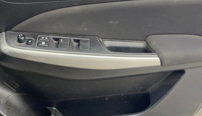 2018 Maruti Swift ZXI AMT, Petrol, Automatic, 44,372 km, Driver Side Door Panels Control