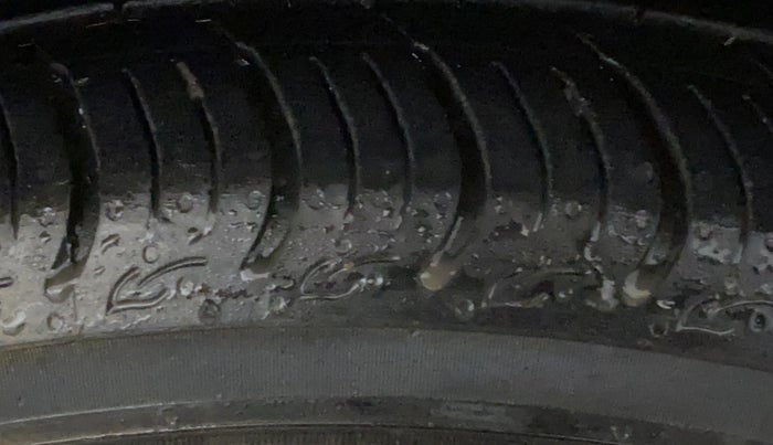 2016 Tata Tiago XZ PETROL, CNG, Manual, 40,442 km, Right Front Tyre Tread