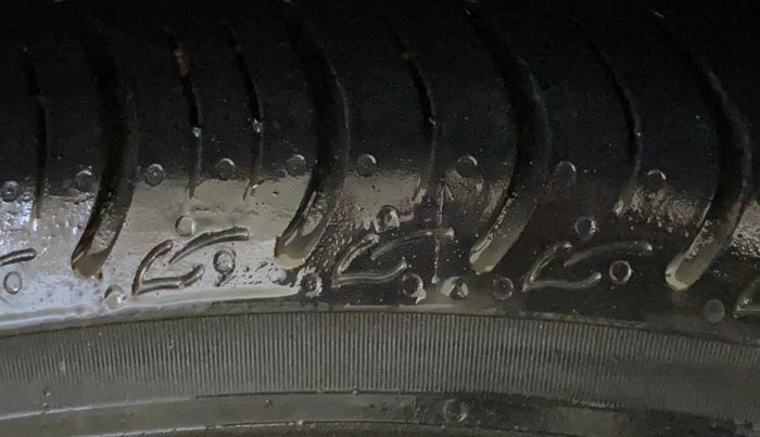 2016 Tata Tiago XZ PETROL, CNG, Manual, 40,442 km, Right Rear Tyre Tread