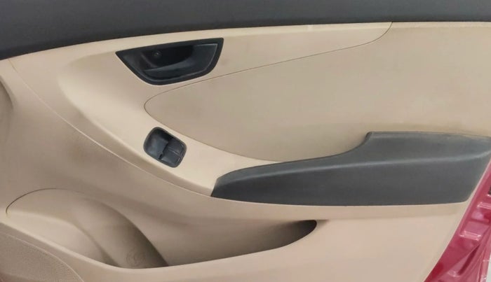 2017 Hyundai Eon MAGNA +, Petrol, Manual, 34,960 km, Driver Side Door Panels Control