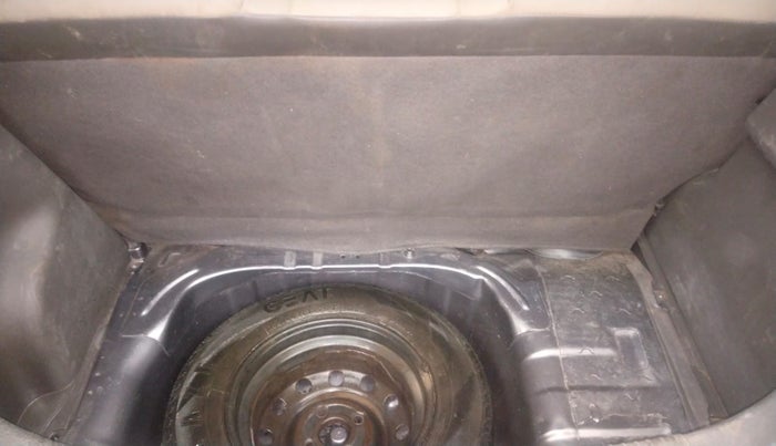 2014 Hyundai i10 MAGNA 1.1, Petrol, Manual, 75,621 km, Boot Inside