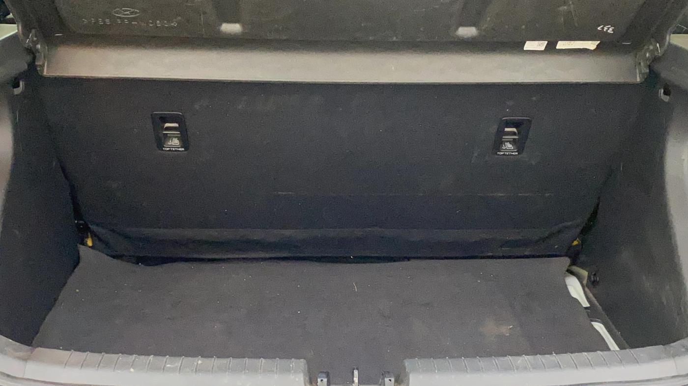 2019 Hyundai Elite i20 ASTA (O) CVT, Petrol, Automatic, 35,757 km, Boot Inside