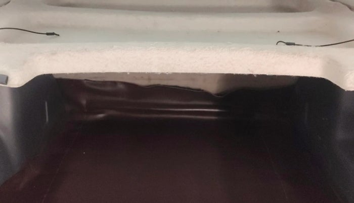 2013 Renault Duster 110 PS RXL DIESEL, Diesel, Manual, 98,252 km, Boot Inside